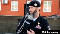 Чалаев Замид, Дубайхь хиллачу къийсадаларшкахь дакъалаьцначу полкан куьйгалхо
