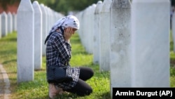 Snage Vojske Republike Srpske ubile su u julu 1995. godine u Srebrenici više od osam hiljada bošnjačkih muškaraca i dječaka (arhivska fotografija iz Memorijalnog centra Potočari.