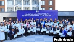 Работники СМИ в Казахстане, получившие квартиры от государства. Астана. 28 июня 2025 года