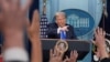 Донилд Трамп, раисҷумҳури Амрико зимни нишасти хабарӣ. 27-уми июн, 2025.