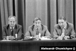 Путчысты Барыс Пуга, Генадзь Янаеў, Алег Бакланаў
