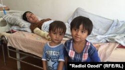 Двое детей Нигины Хасановой находятся с матерью в больнице