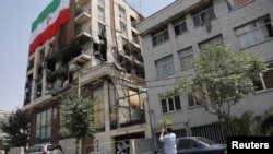 Zgrada u Teheranu oštećena u izraelskom napadu, 25. jun 2025.