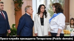 Розалия Козловская (по центру) с Рустамом Миннихановым. Ноябрь 2024 года