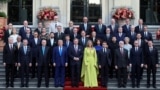 Гаагада өткен НАТО саммитіне қатысушылар