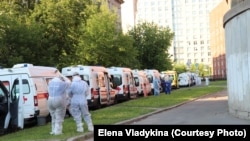 Збільшення хворих на COVID-19 в Росії постійно фіксують від кінця травня