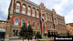 Станом на початок грудня міжнародні резерви склали 30,55 мільярда доларів